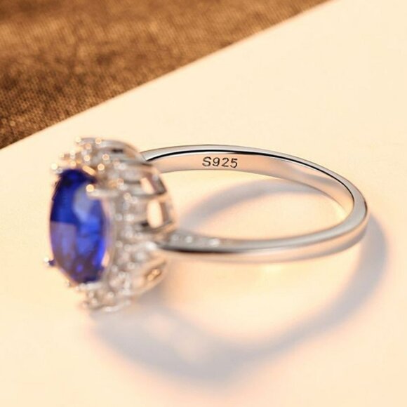 Blue Sapphire Ring - Picture 4 of 5